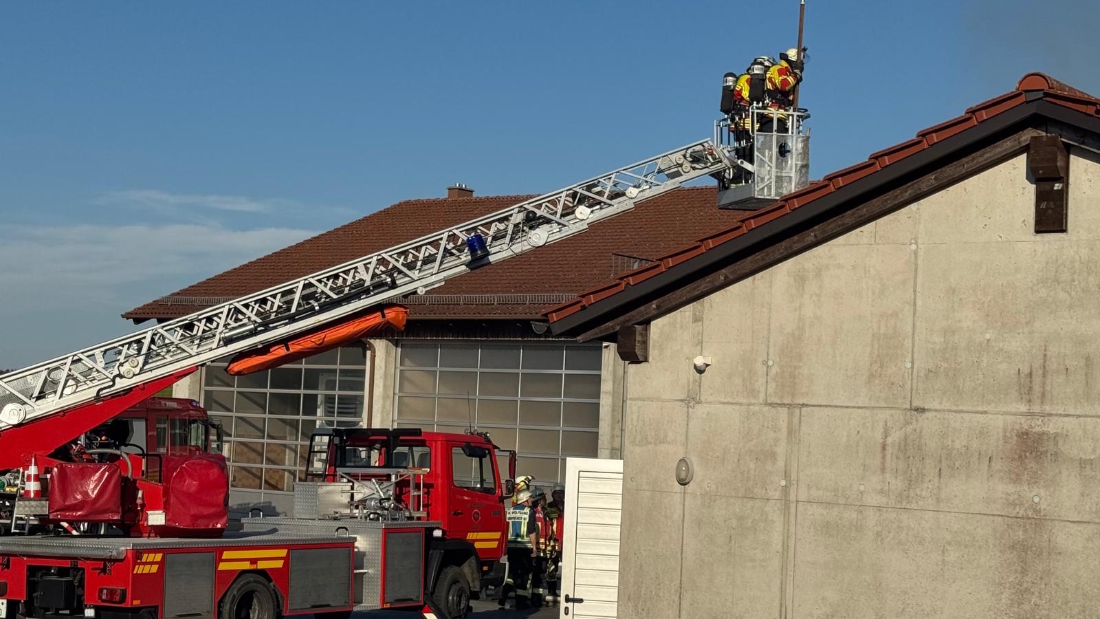 B4 - Hackschnitzelbunker-Brand in Pyramoos Gde. St. Wolfgang