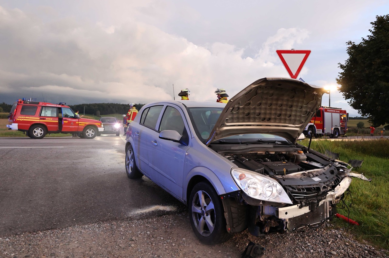 THL1 - Verkehrsunfall auf der B15