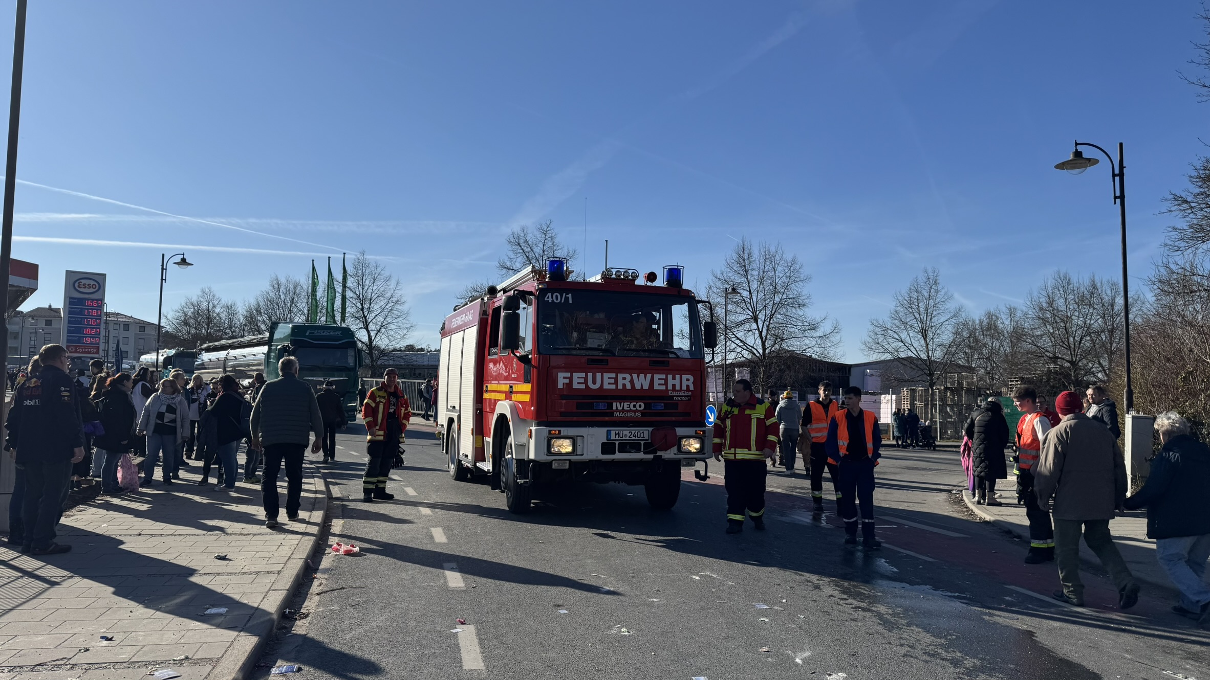  Absperrungen zum Haager Faschingszug 2025